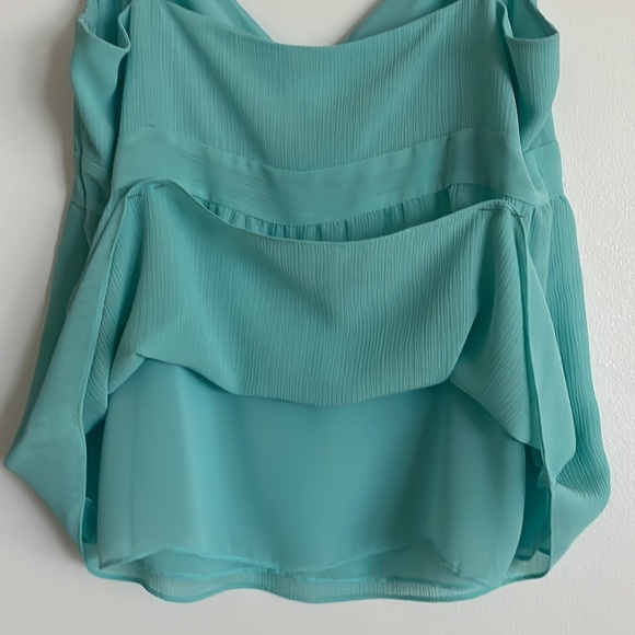 Ann Taylor Loft Summer Top. - Picture 11 of 11